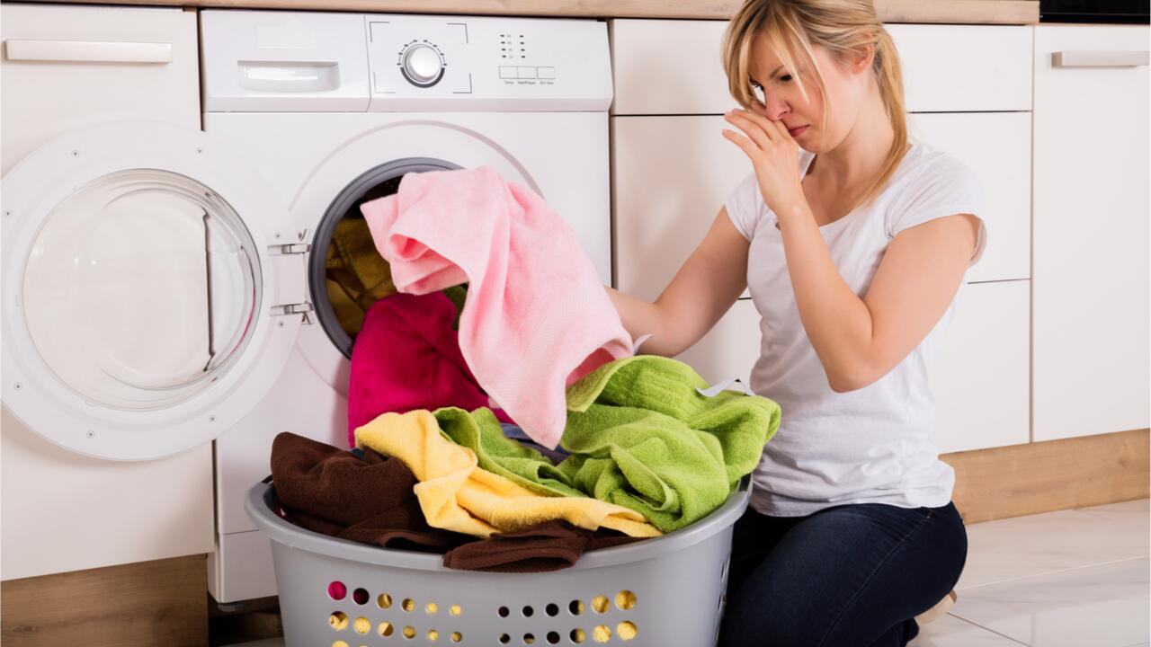 Trockner stinkt: Was tun, wenn die Wäsche nach dem Trocknen muffig riecht?