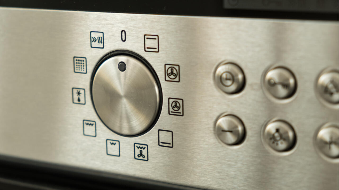 Backofen Symbole Das Bedeuten Die Linien Zacken Kreise Und Wellen Oko Test