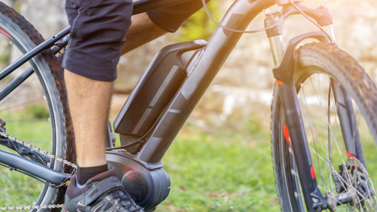 An seinem Akku kann man es erkennen – das Pedelec oder E-Bike