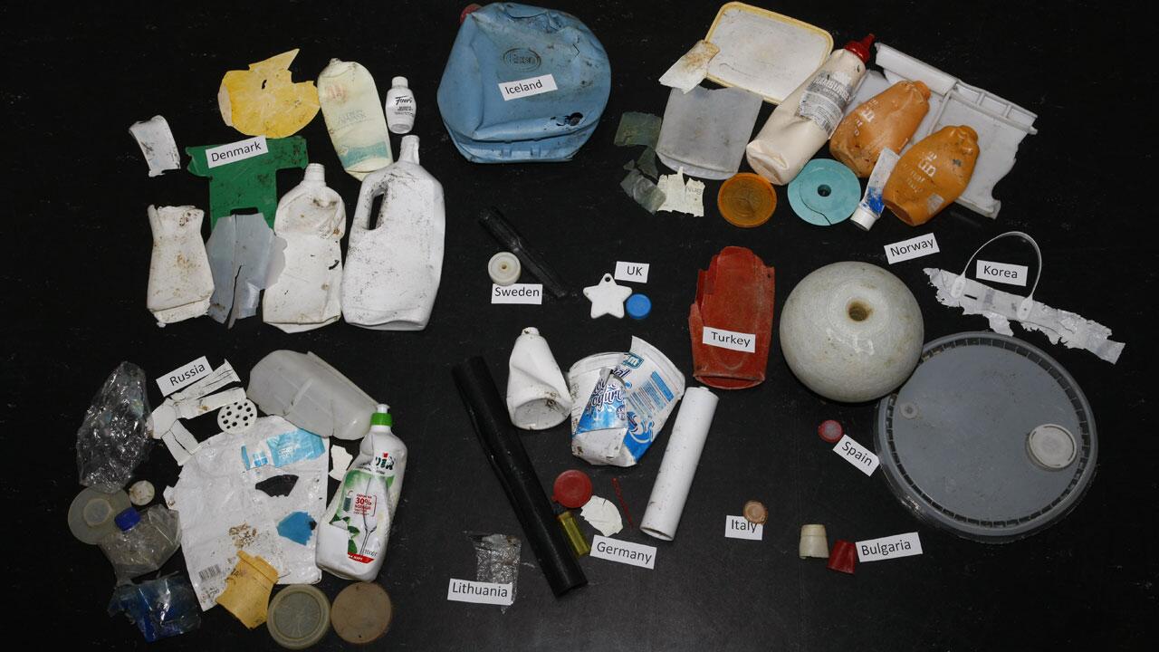 Angeschwemmter Plastikmüll aus der Arktis 
