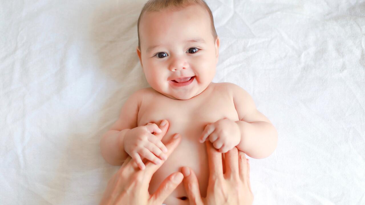 Baby-Pflegeöl von Weleda wird zurückgerufen, da es mit Keimen belastet sein könnte.