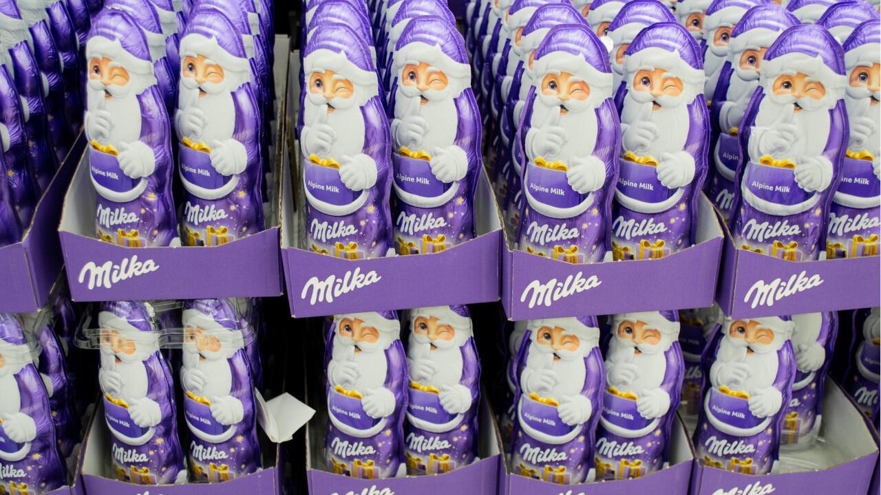 Die Schokoladen-Weihnachtsmänner von Milka sind dieses Jahr kleiner und teurer.