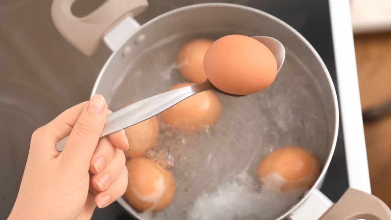 Eier anstechen: Ist das wirklich nötig? Warum?