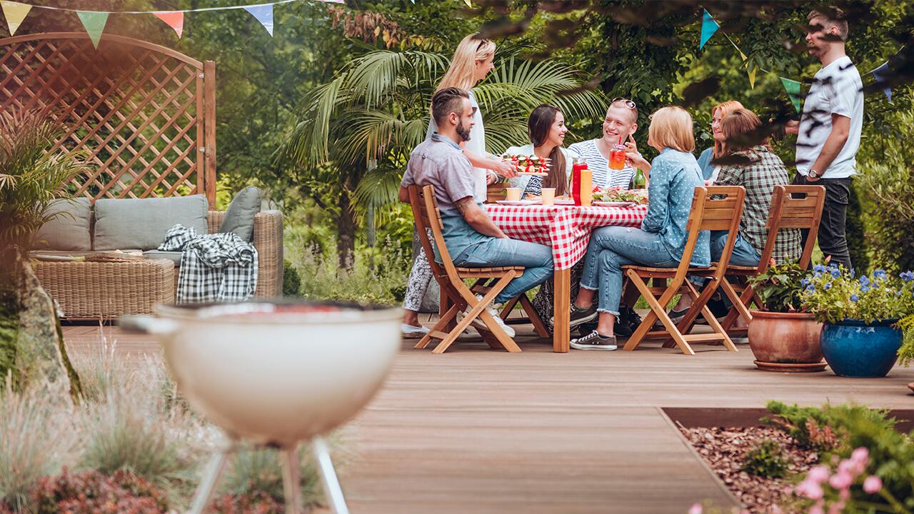 Es gibt viele Möglichkeiten, die Grillsaison noch nachhaltiger und tierfreundlicher zu gestalten.