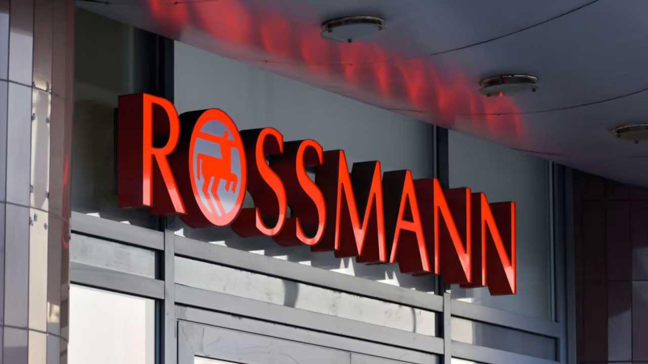 Fäden oder Gewebeteilchen: Rossmann ruft Kindersnack zurück