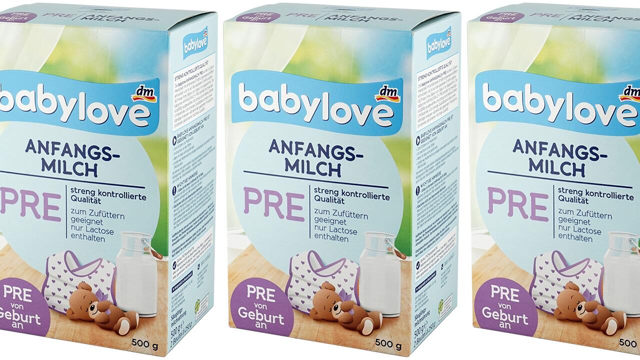 Fehlende Nährstoffe und Mineralöl: Babylove-Anfangsmilch floppt im Test