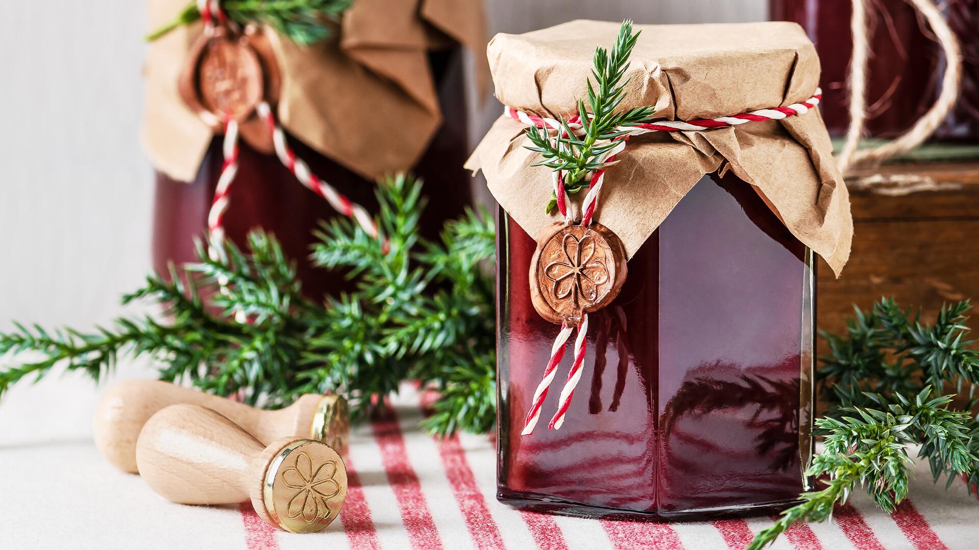 Glühweinmarmelade lässt sich leicht selber machen. Glühweinmarmelade lässt sich leicht selber machen.