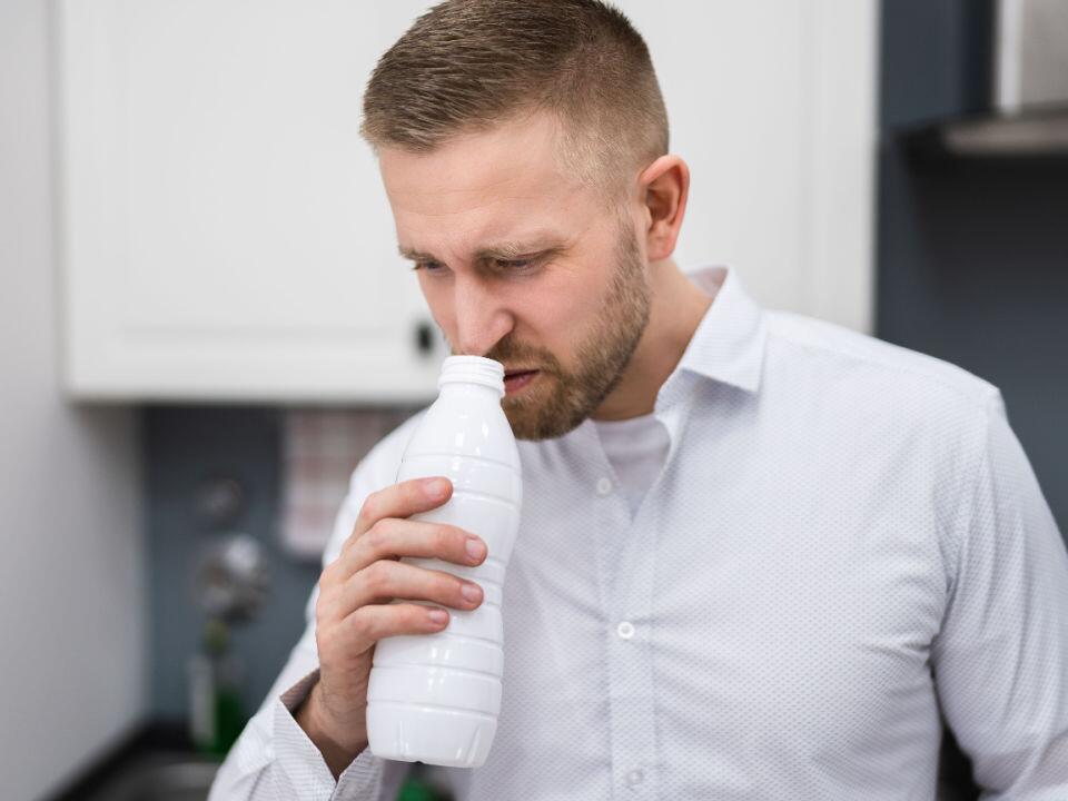 Produktionszentrum Gesetzgebung Föderation milch kühlschrank haltbar Miauen Miauen Folgen Kollision