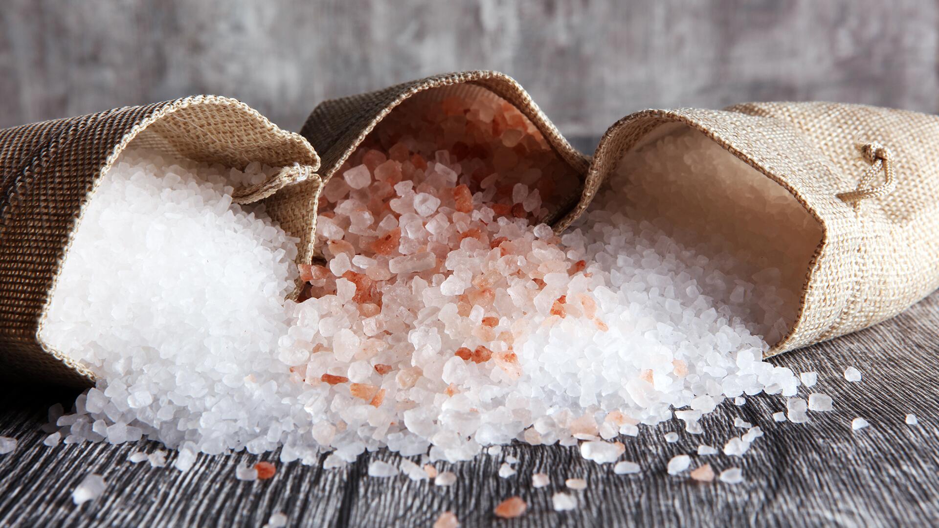 Himalaya-Salz & Co.: Ist Natursalz gesünder als Speisesalz?