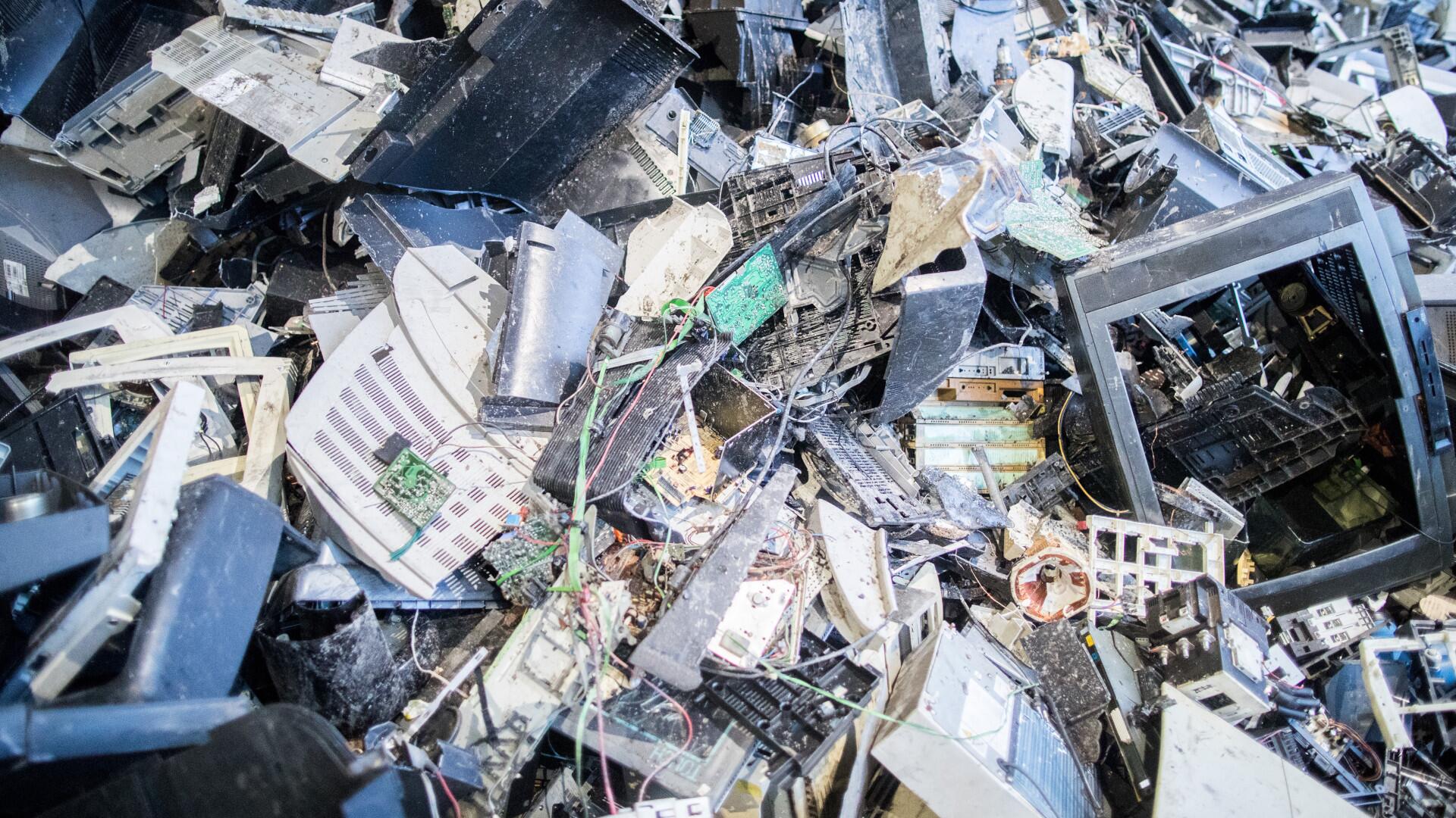 In der EU fällt jährlich tonnenweise Elektroschrott an.