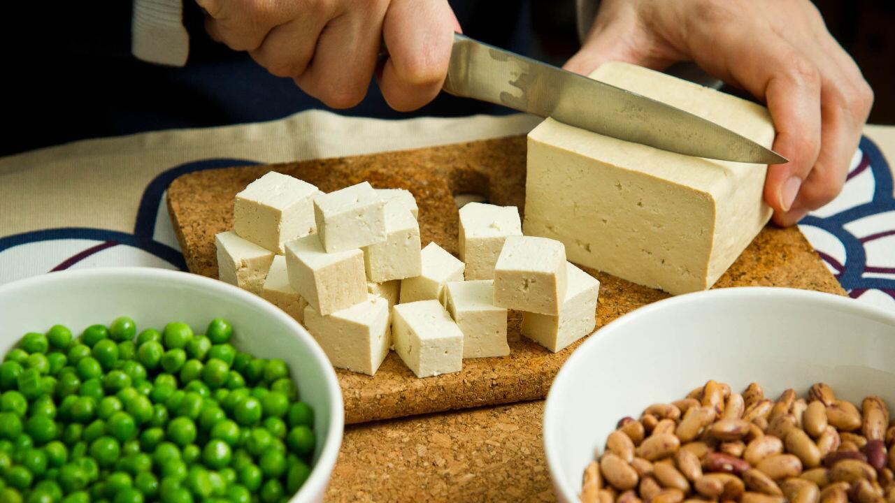 Ist Tofu gesund? Alles zu Nährwerten, Kalorien & Co.
