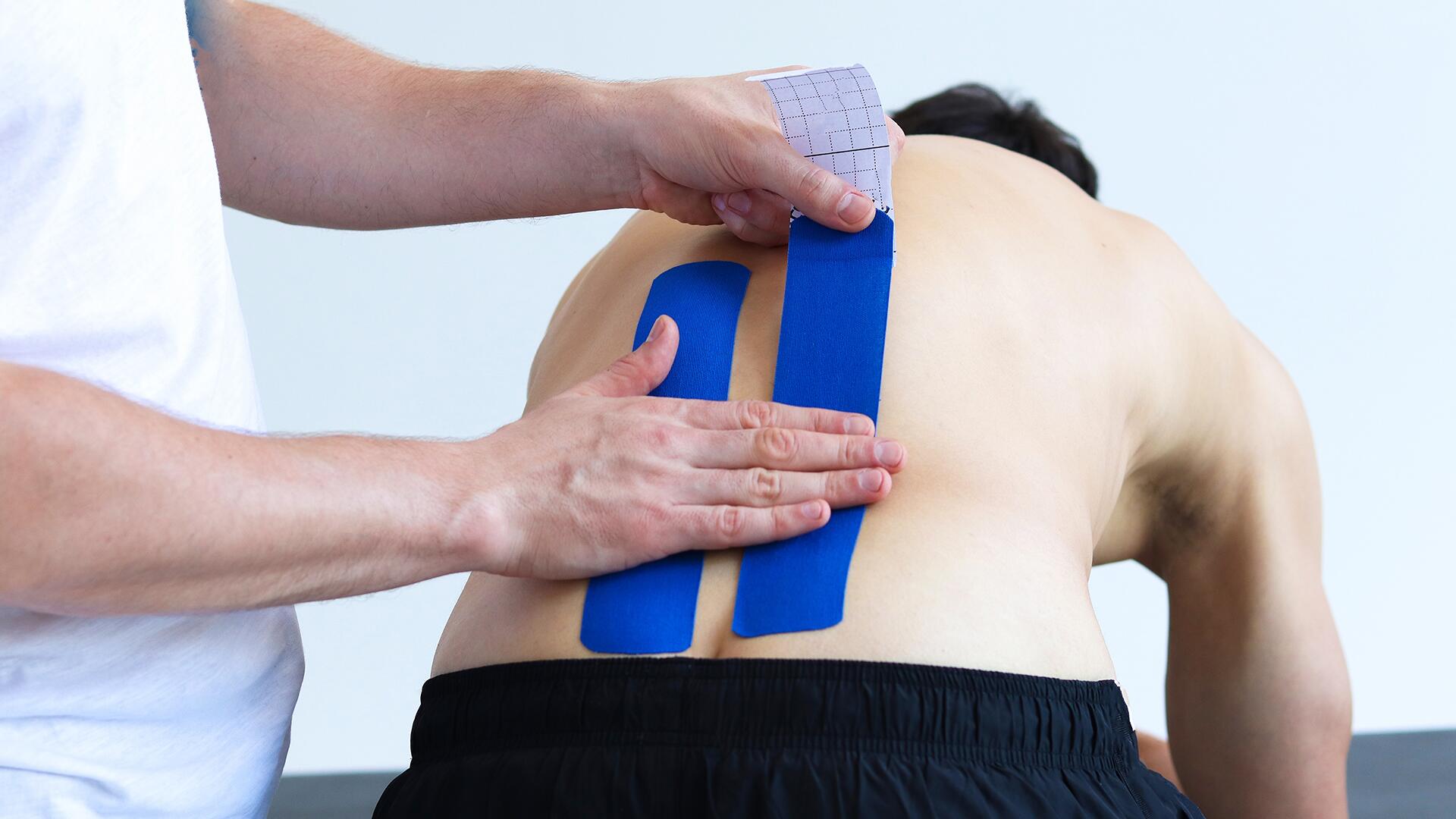 Kinesiologische Tapes im Test: Wir haben 14 Produkte getestet.