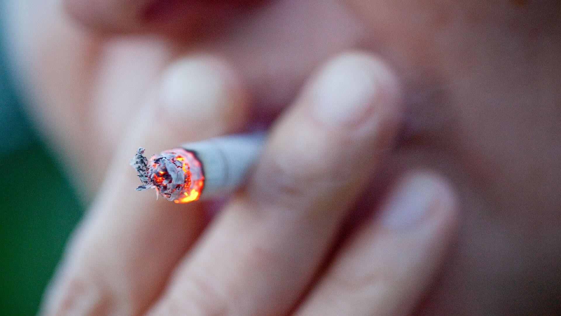 Krebsexperten fordern höhere Tabaksteuer: Wie kann der Rauchstopp gelingen?