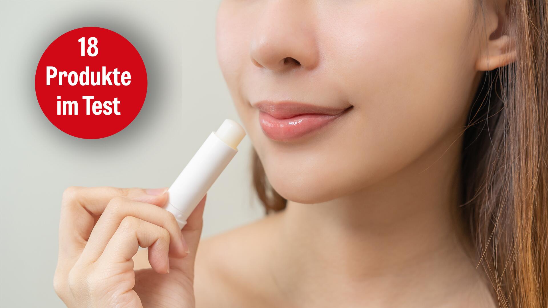 Lippenpflegestifte mit Glow im Test: Wir haben 18 Produkte im Labor testen lassen. Lippenpflegestifte mit Glow im Test: Wir haben 18 Produkte im Labor testen lassen.