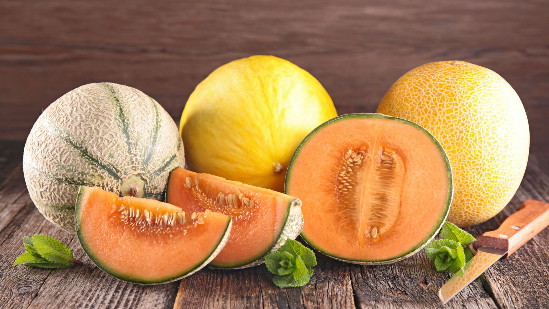 Melonen-Vielfalt im Sommer: Was unterscheidet Wassermelone, Honigmelone & Co.?