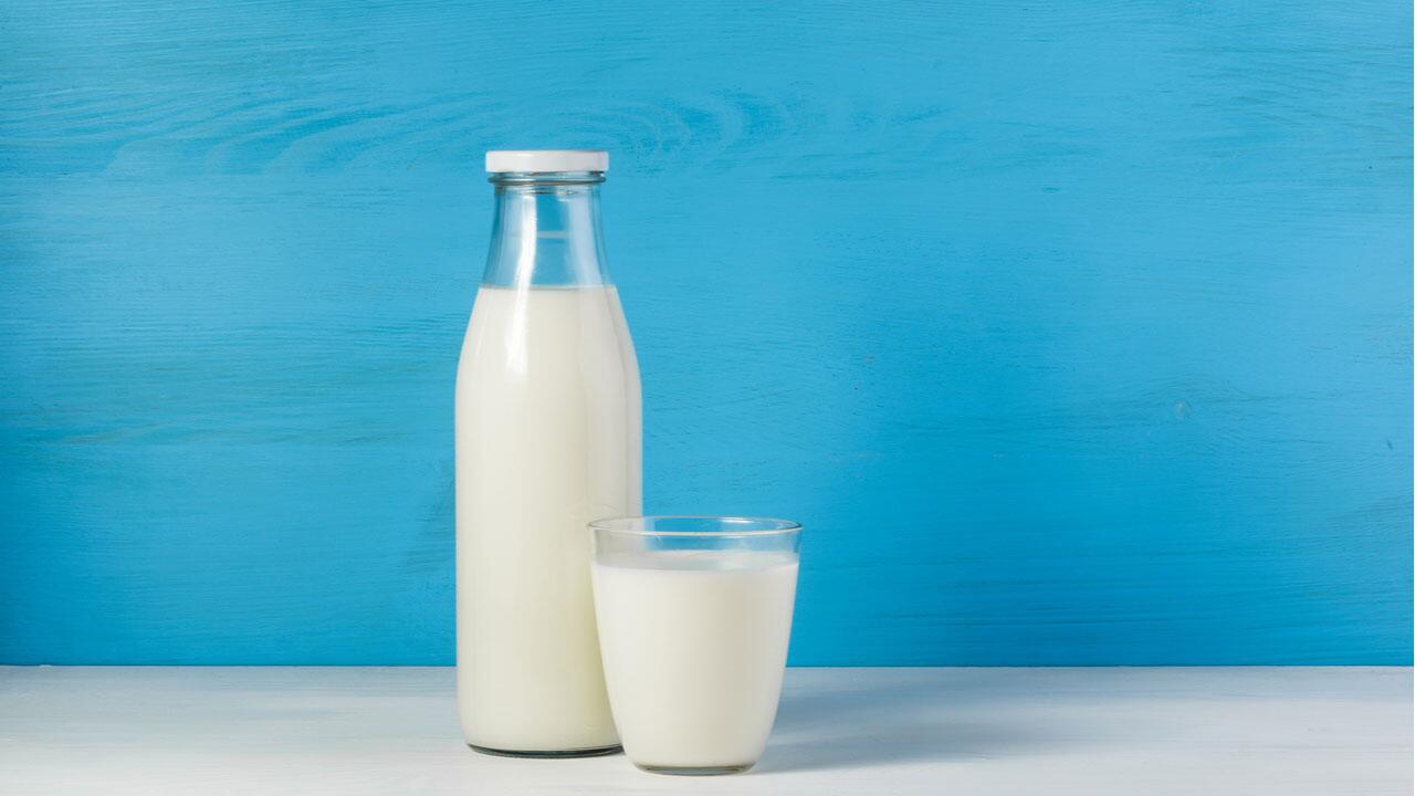 Milch einfrieren klappt mit unseren Tipps problemlos.