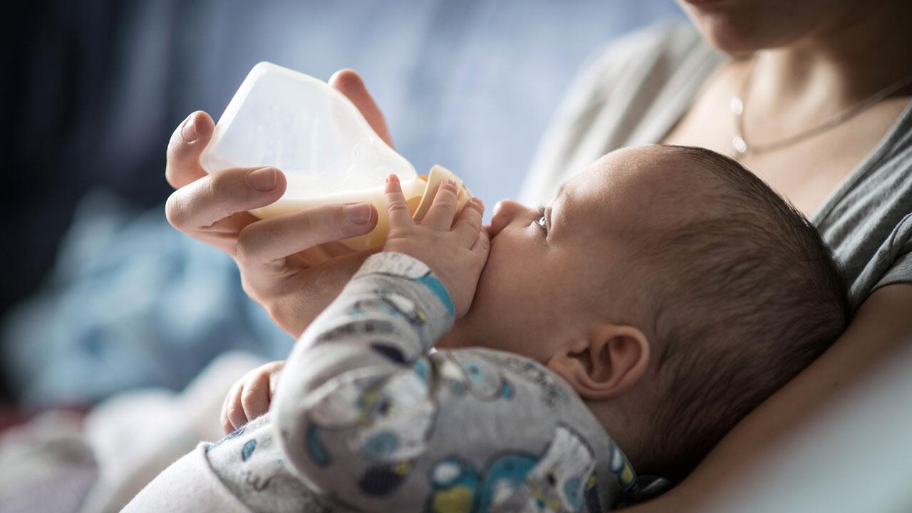 Neue Studie: Babyflaschen setzen Millionen Mikroplastik-Partikel frei