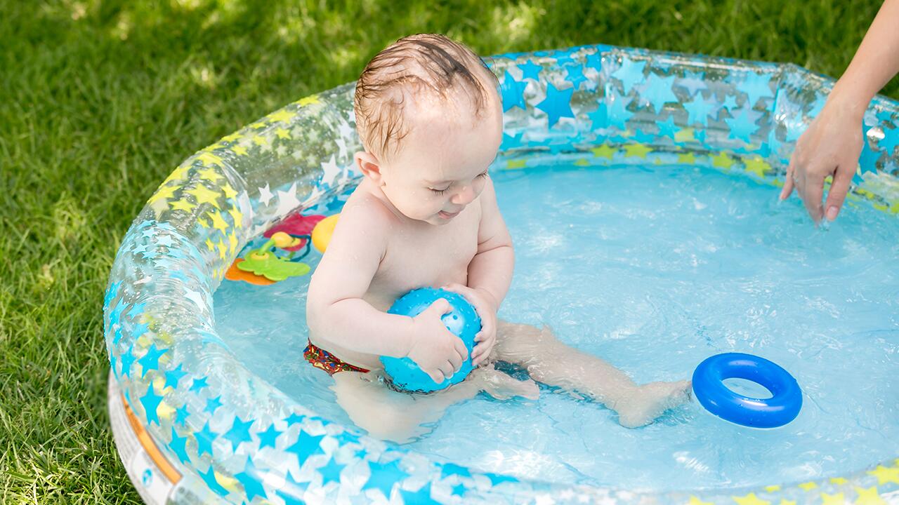 CARES - kinder fliegen sicher - Kinder-Dummy-Test 