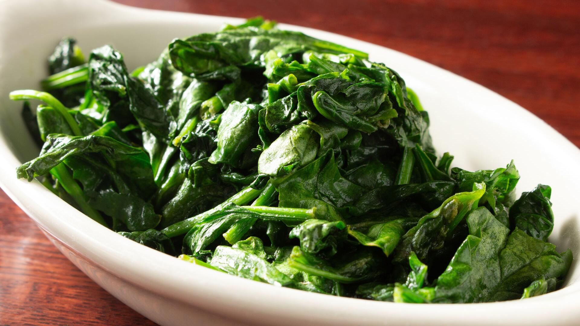 Oxalsäure in Spinat und Schokolade: Wann das natürliche Gift bedenklich ist Oxalsäure in Spinat und Schokolade: Wann das natürliche Gift bedenklich ist