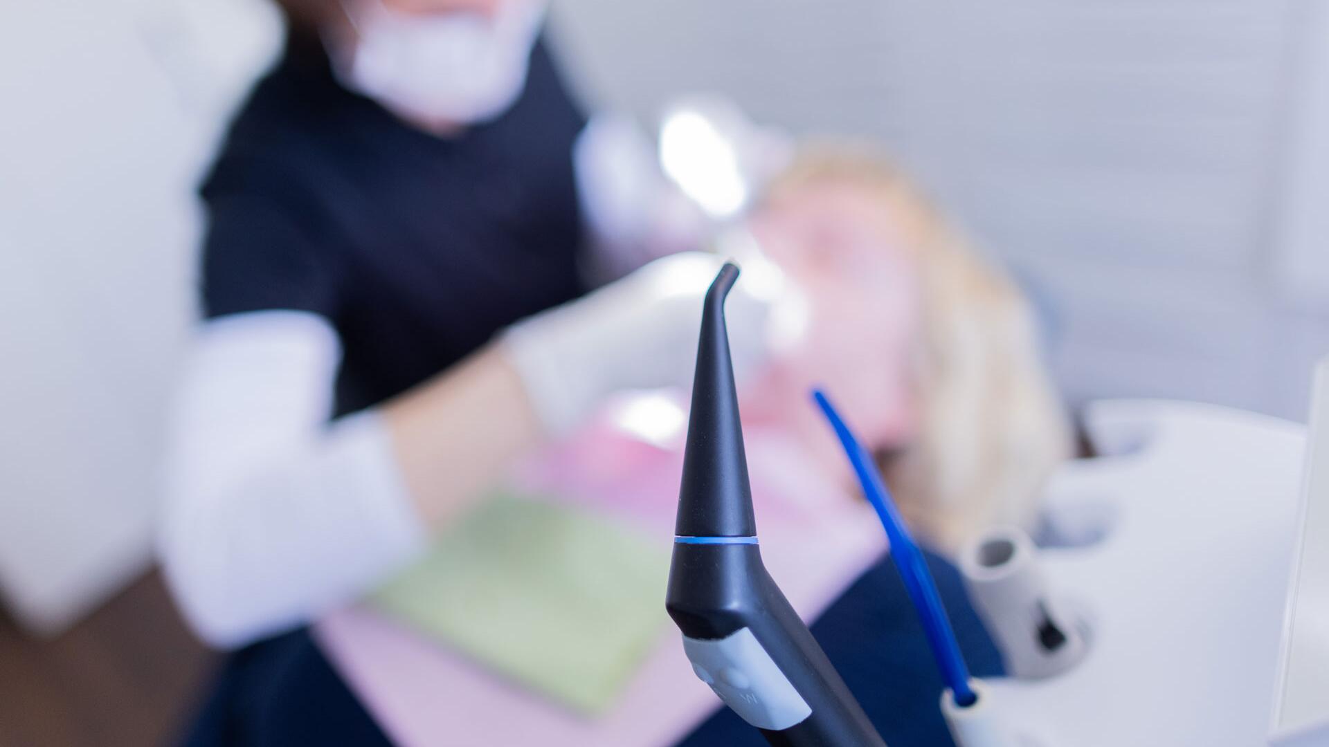 Professionelle Zahnreinigung: Wie sinnvoll ist die Zusatzleistung?