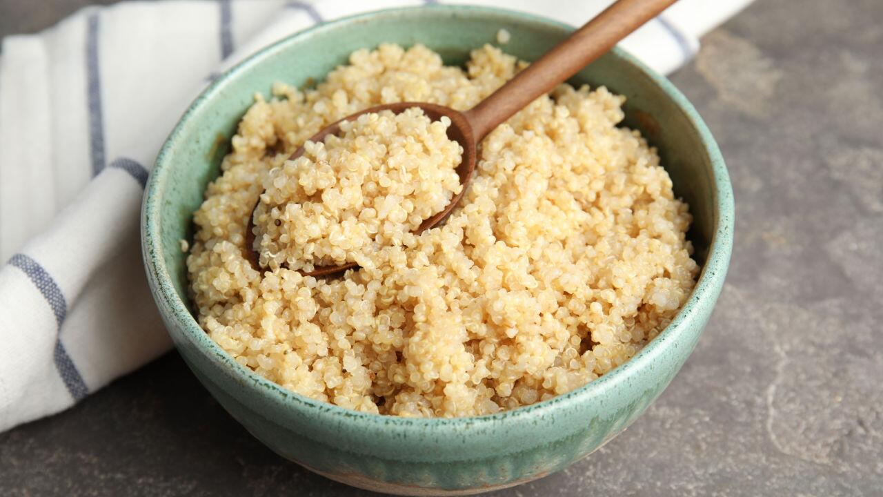 Quinoa lässt sich einfach kochen.