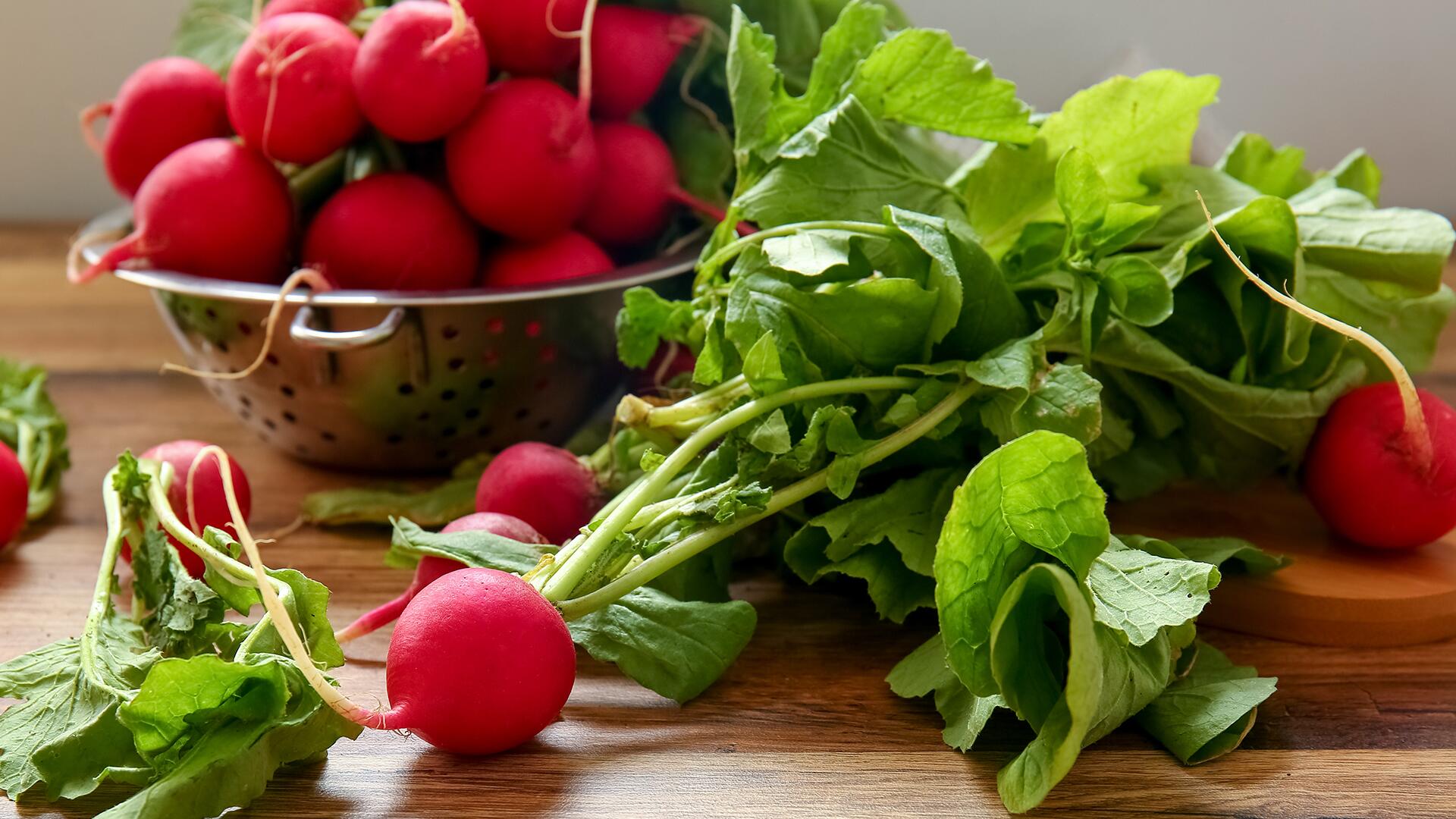 Radieschenblätter essen, nicht wegwerfen: Tipps und Rezeptideen