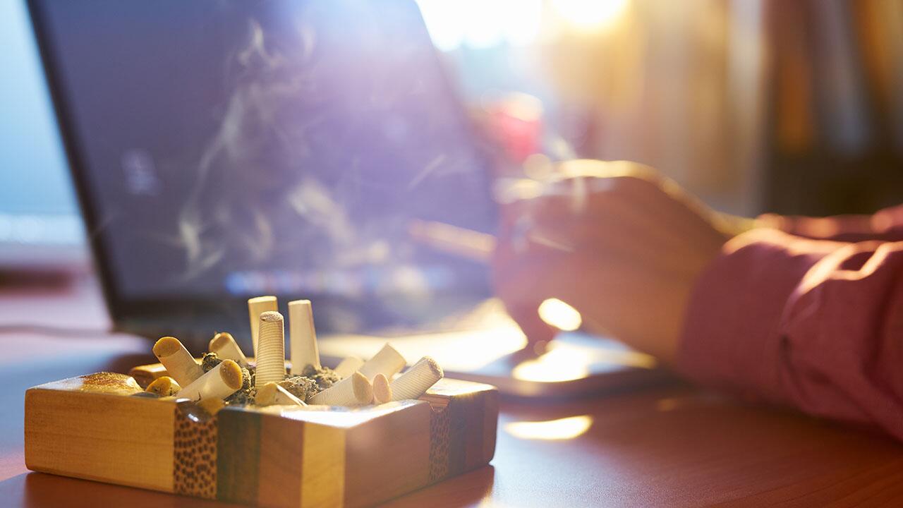 Rauchgeruch entfernen: Kalten Rauch und Nikotinablagerungen loswerden