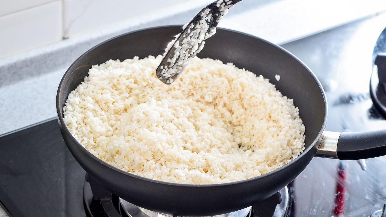 Reis aufwärmen: Warum Sie dabei auf penible Hygiene achten müssen