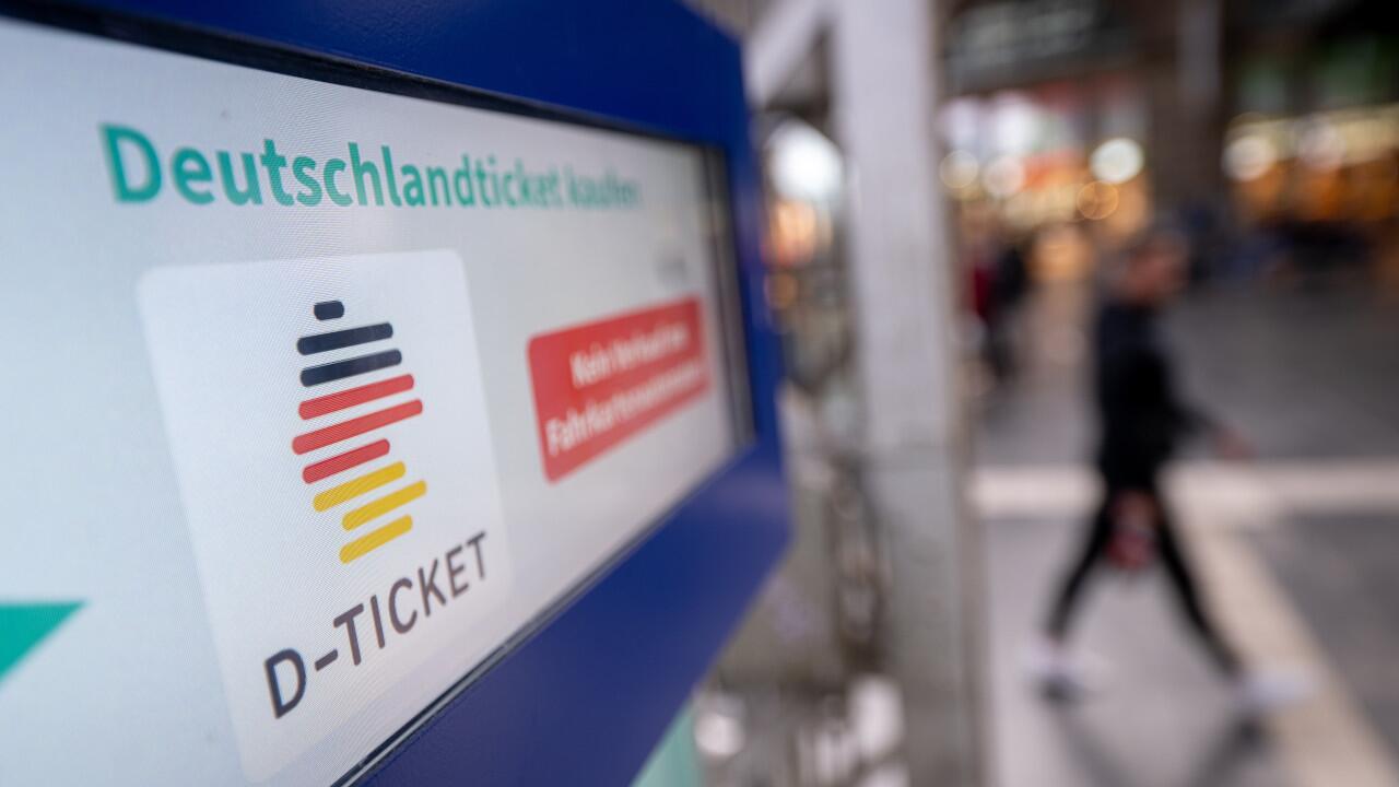 Seit 01. Mai gibt es das Deutschlandticket ein Jahr.