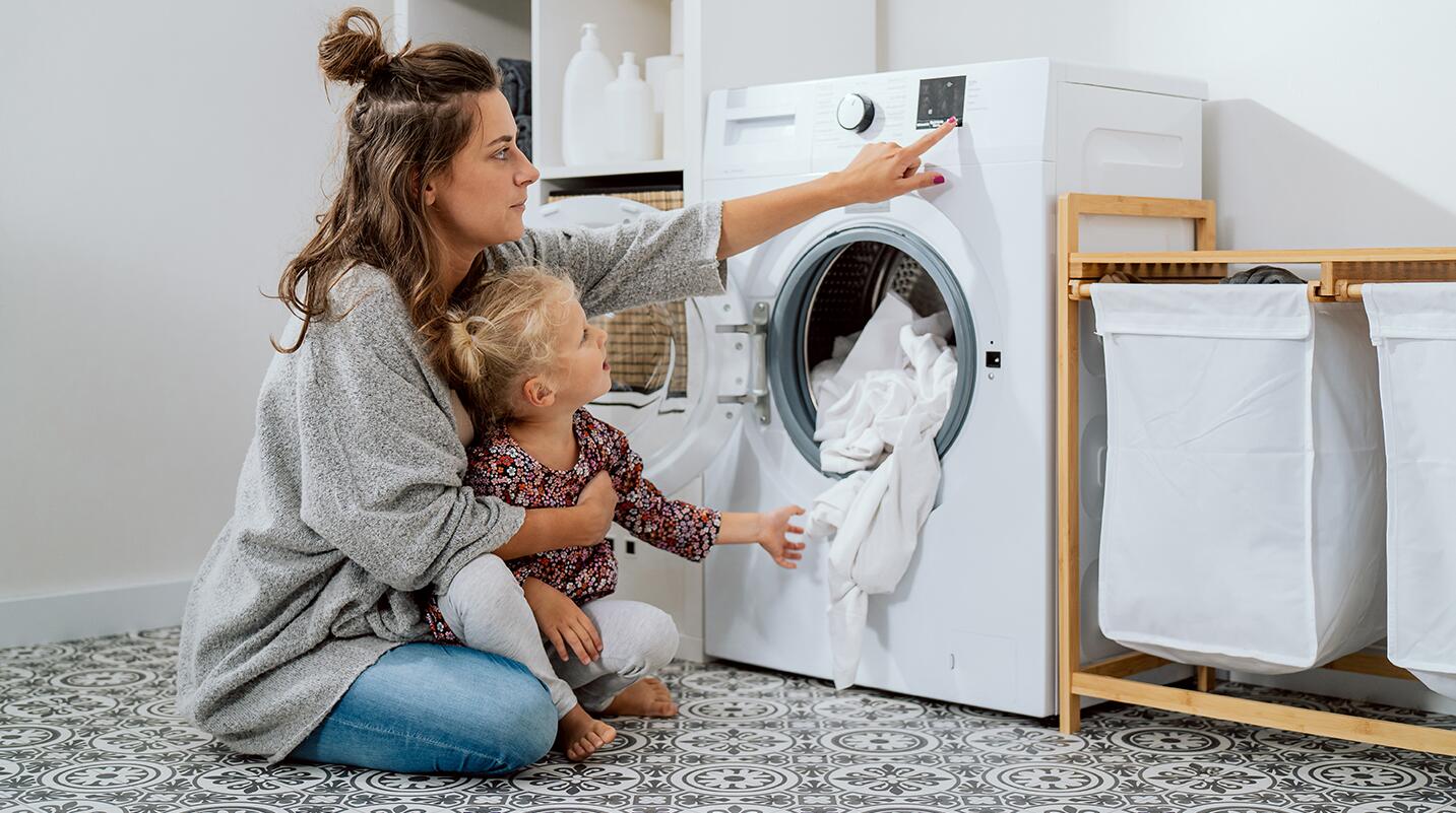 So können Sie beim Wäschewaschen Geld sparen.