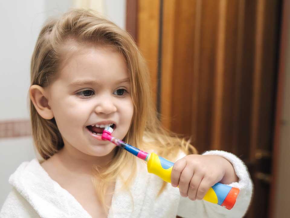 Sollten elektrische Kinder schon ÖKO-TEST - benutzen? Zahnbürsten