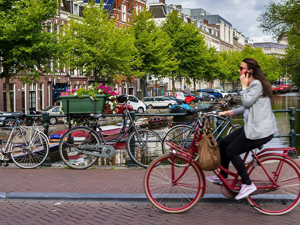 darf ich wärend des fahrrad fahrens telefonieren