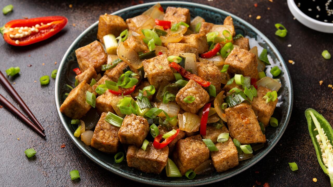 Tofu braten: 7 Tricks für knusprigen Tofu