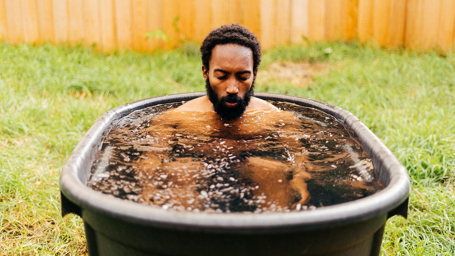 Trend Eisbaden: Wie gesund ist das wirklich? Trend Eisbaden: Wie gesund ist das wirklich?