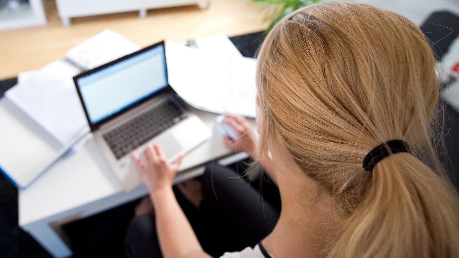 Vorsicht bei Online-Jobangeboten, die zu gut klingen, um wahr zu sein.