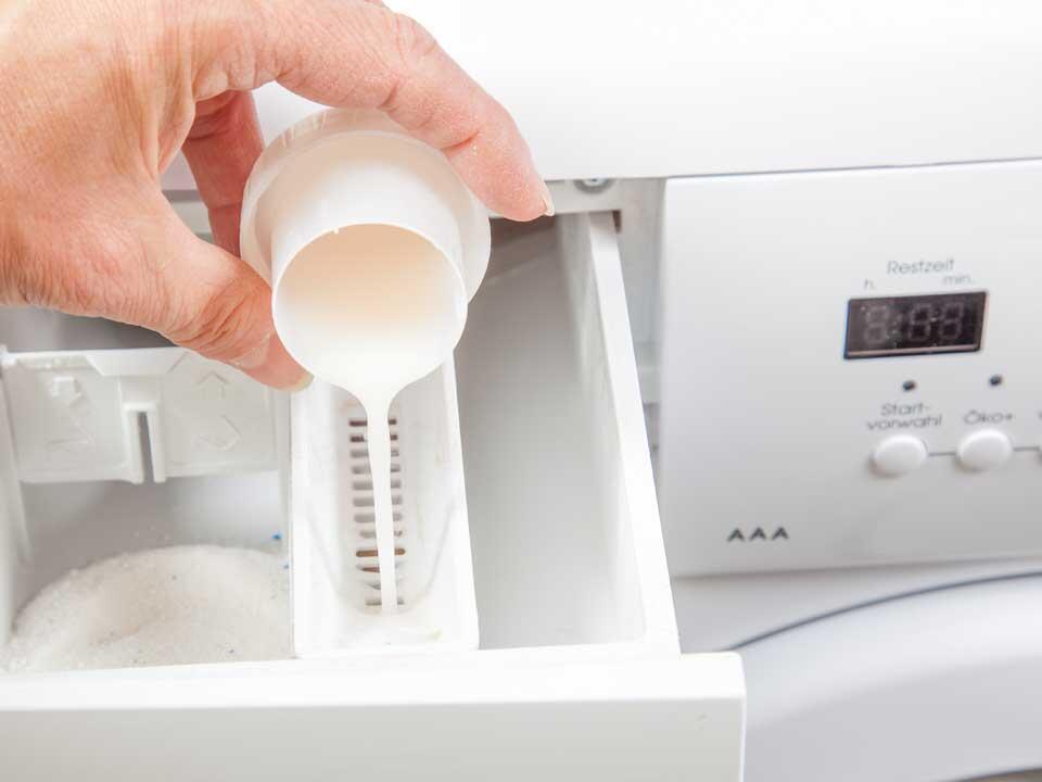 куда заливать в стиральную машинку гель для стирки. порошок в стиралку. куда добавлять гель в стиральную. стиральный порошок и машинка. Atlant 70с1010-00.