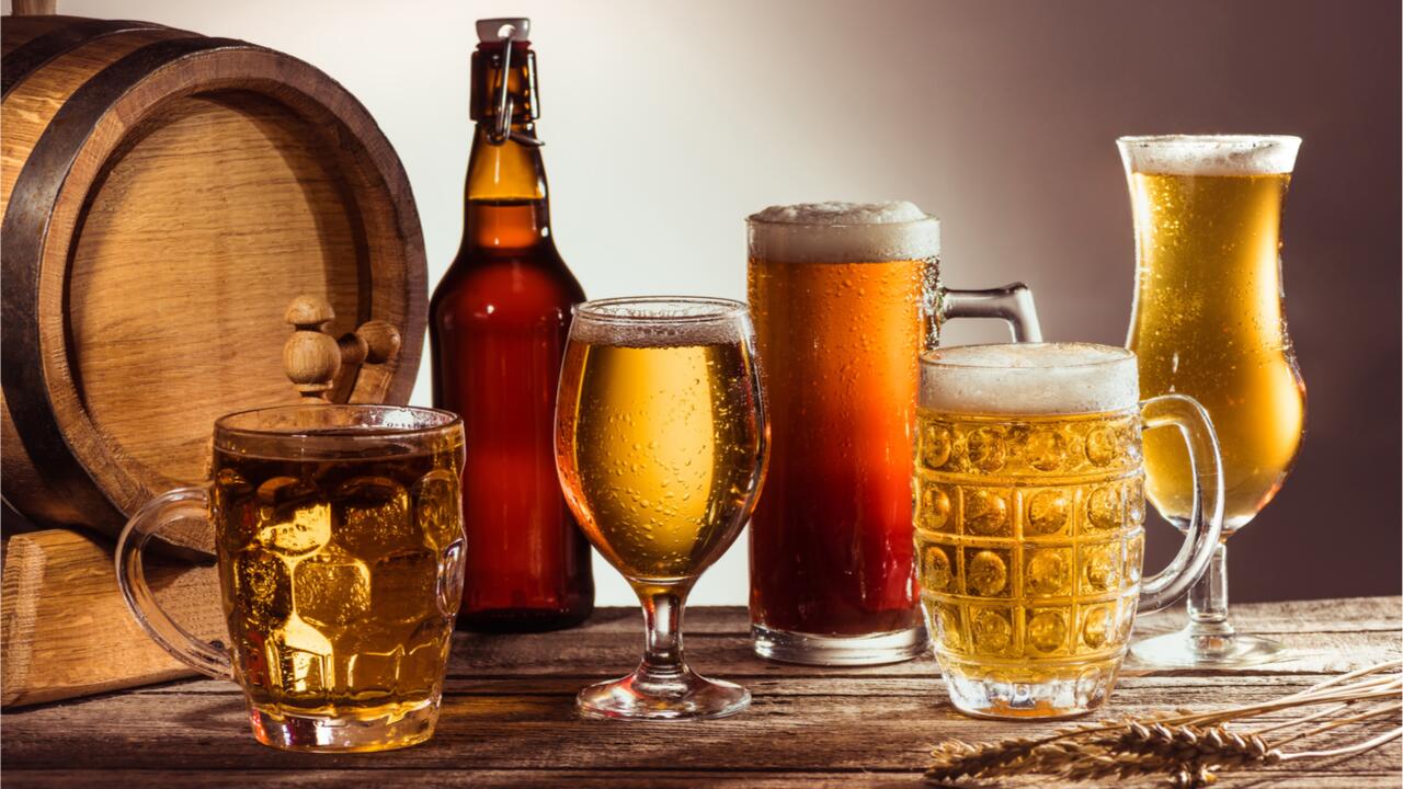 Wir klären über die Besonderheiten von 16 Biersorten von Alt bis Zwickel auf.