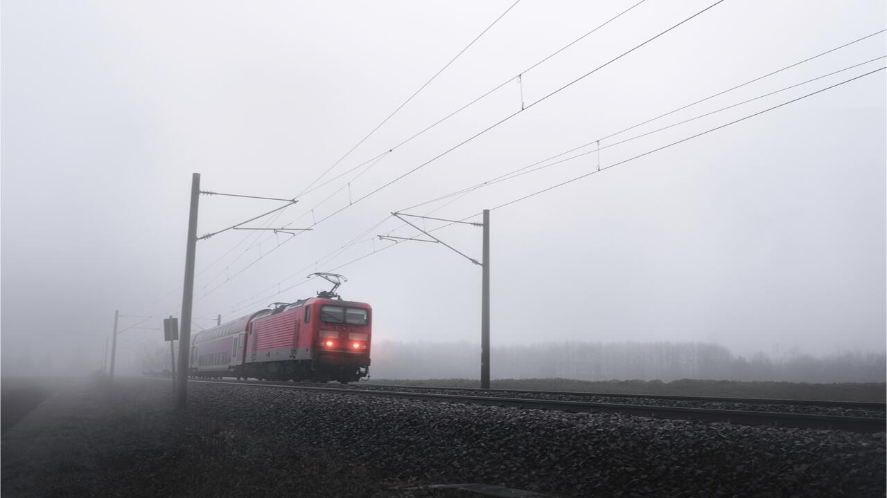 Zug gestrichen: Fahrgastrechte und Kulanzen bei Sturm 