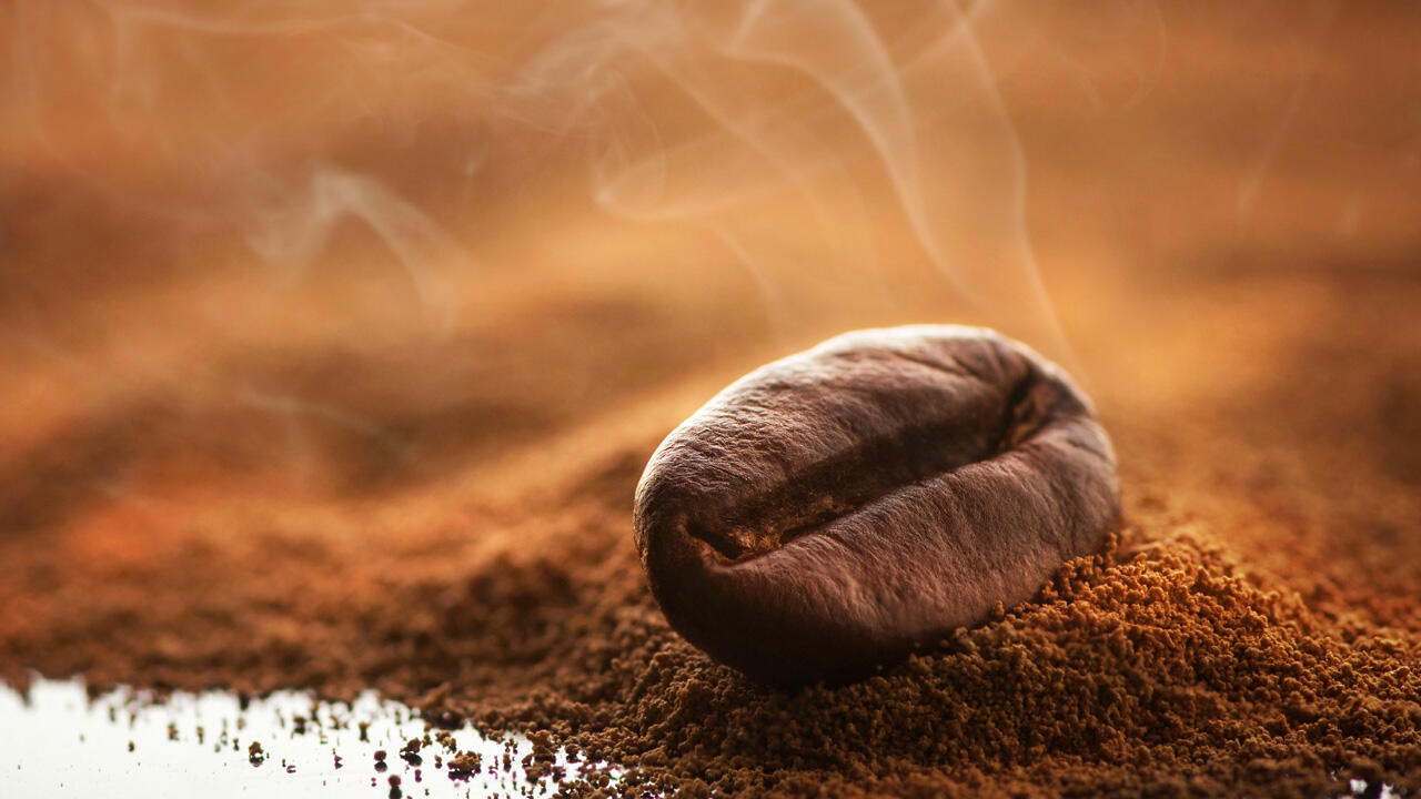 Das feine Kaffee-Aroma verflüchtigt sich schnell. Das feine Kaffee-Aroma verflüchtigt sich schnell.