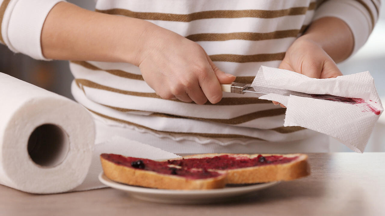 Darum sind nicht alle Küchenrollen für Kontakt mit Essen geeignet - ÖKO-TEST