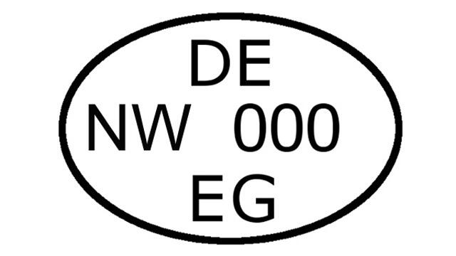 Das ovale schwarz-weiße Kennzeichen enthält eine 5-teilige Nummer.