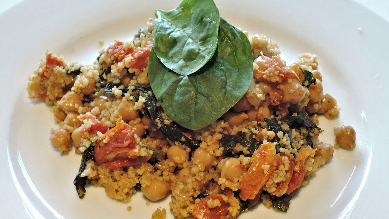 Kichererbsen kochen: Die Hülsenfrüchte eignen sich für viele leckere Gerichte. Kichererbsen kochen: Die Hülsenfrüchte eignen sich für viele leckere Gerichte.