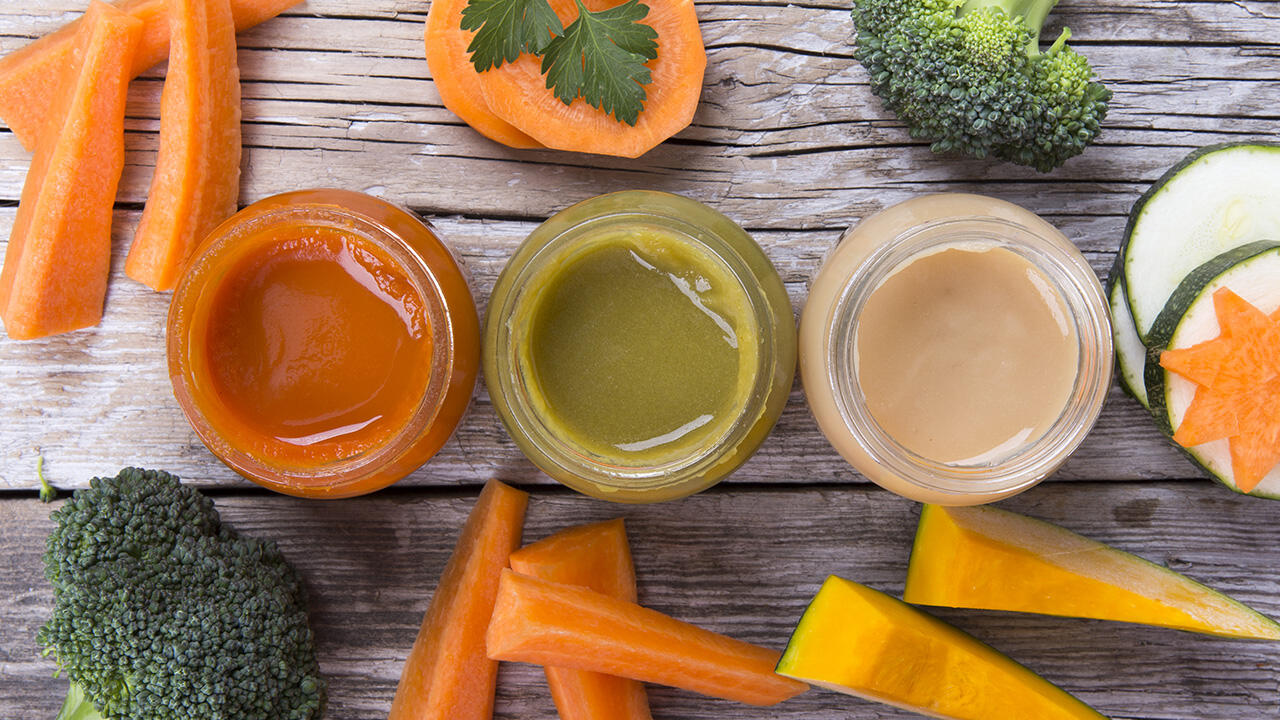 Gemüsebrei für Baby enthält viele wichtige Vitamine und Ballaststoffe. Gemüsebrei für Baby enthält viele wichtige Vitamine und Ballaststoffe.