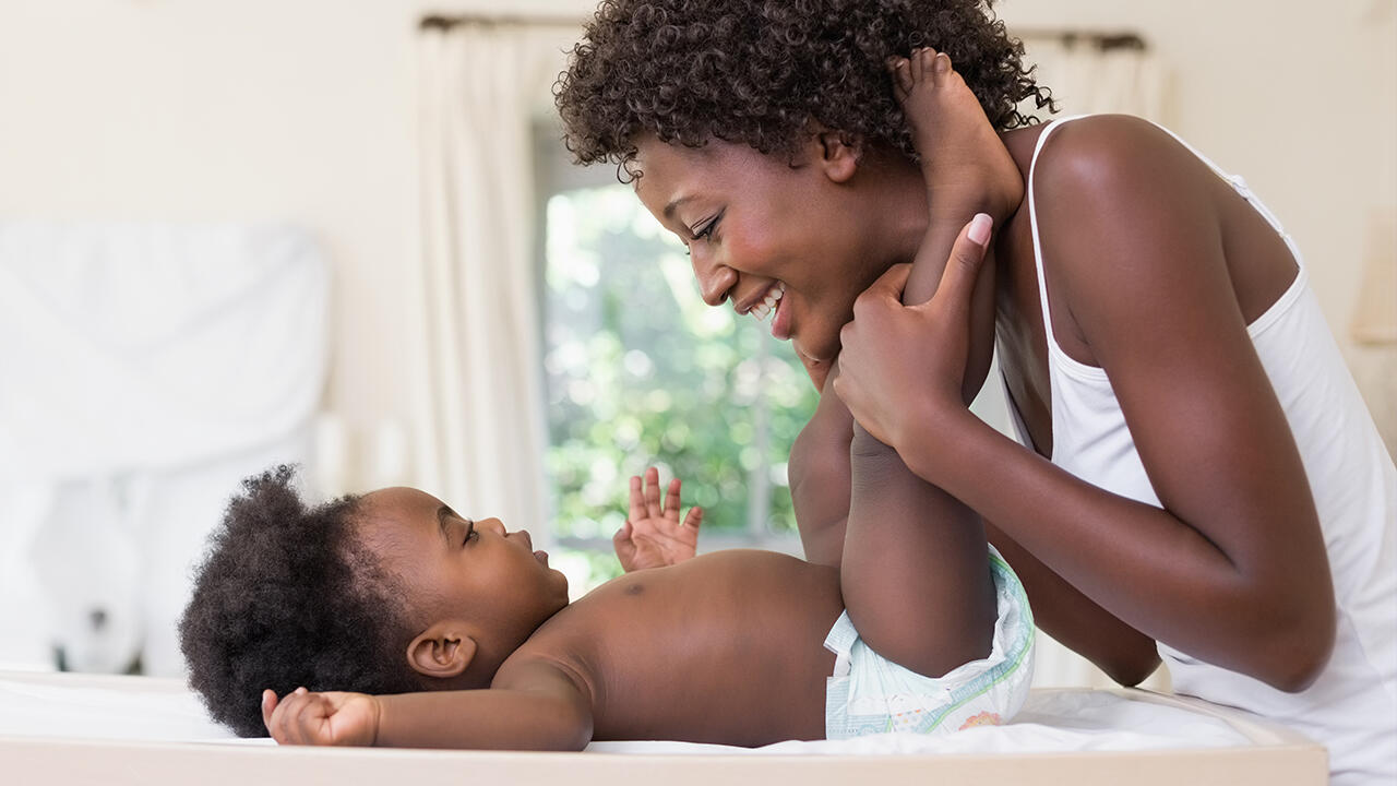 Auf der empfindlichen Babyhaut haben bedenkliche Inhaltsstoffe nichts verloren.