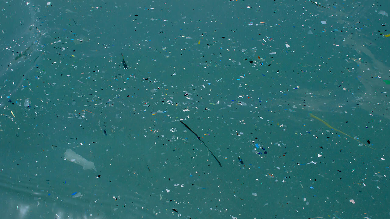 Mikroplastik im Meer: Die winzigen Plastikteilchen werden zunehmend zum Problem.