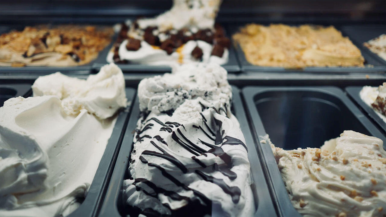 Oft hilft nur: Beim Eiscafé nachfragen, was sich im jeweiligen Produkt genau verbirgt. Oft hilft nur: Beim Eiscafé nachfragen, was sich im jeweiligen Produkt genau verbirgt.