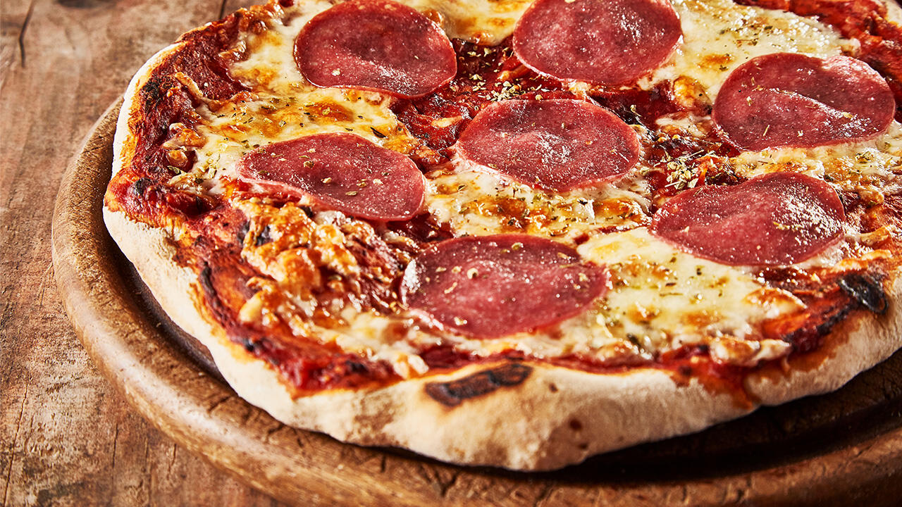 Pizza Salami im Test: Im Fokus standen mögliche Schadstoffbelastungen und der Geschmack. Pizza Salami im Test: Im Fokus standen mögliche Schadstoffbelastungen und der Geschmack.