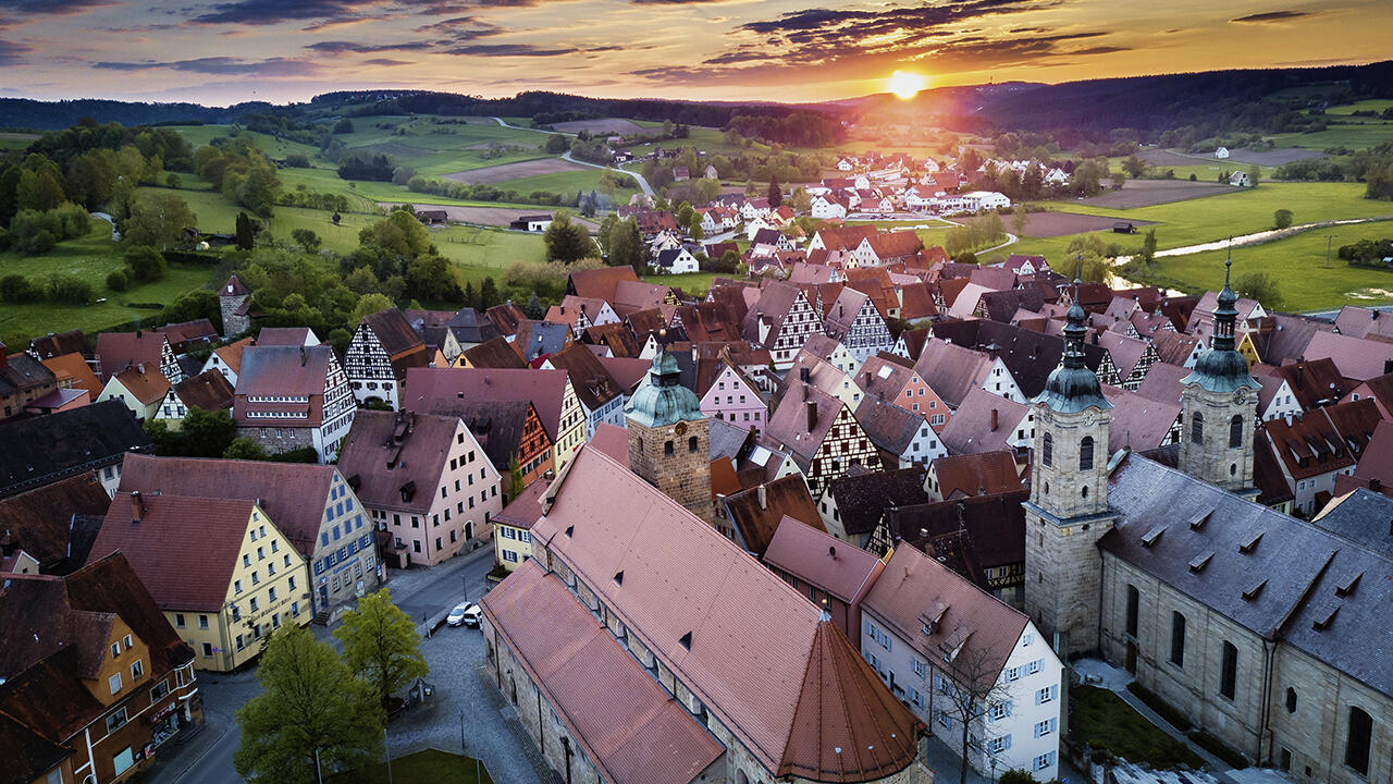 Rund um die Stadt Spalt können sich Wanderer auf die Spuren des Hopfens begeben.