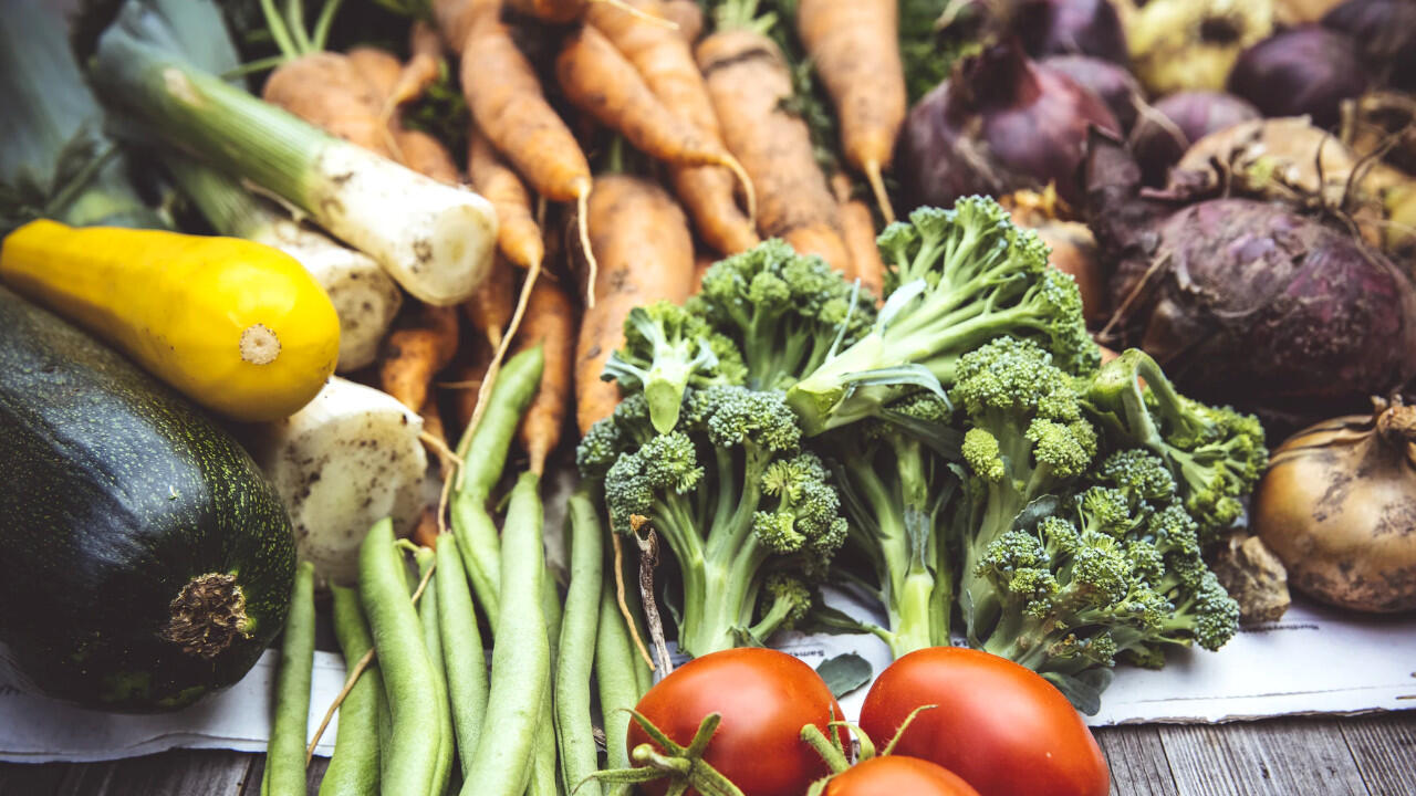 Obst und Gemüse können bei Zöliakie bedenkenlos gegessen werden, sie enthalten kein Gluten.