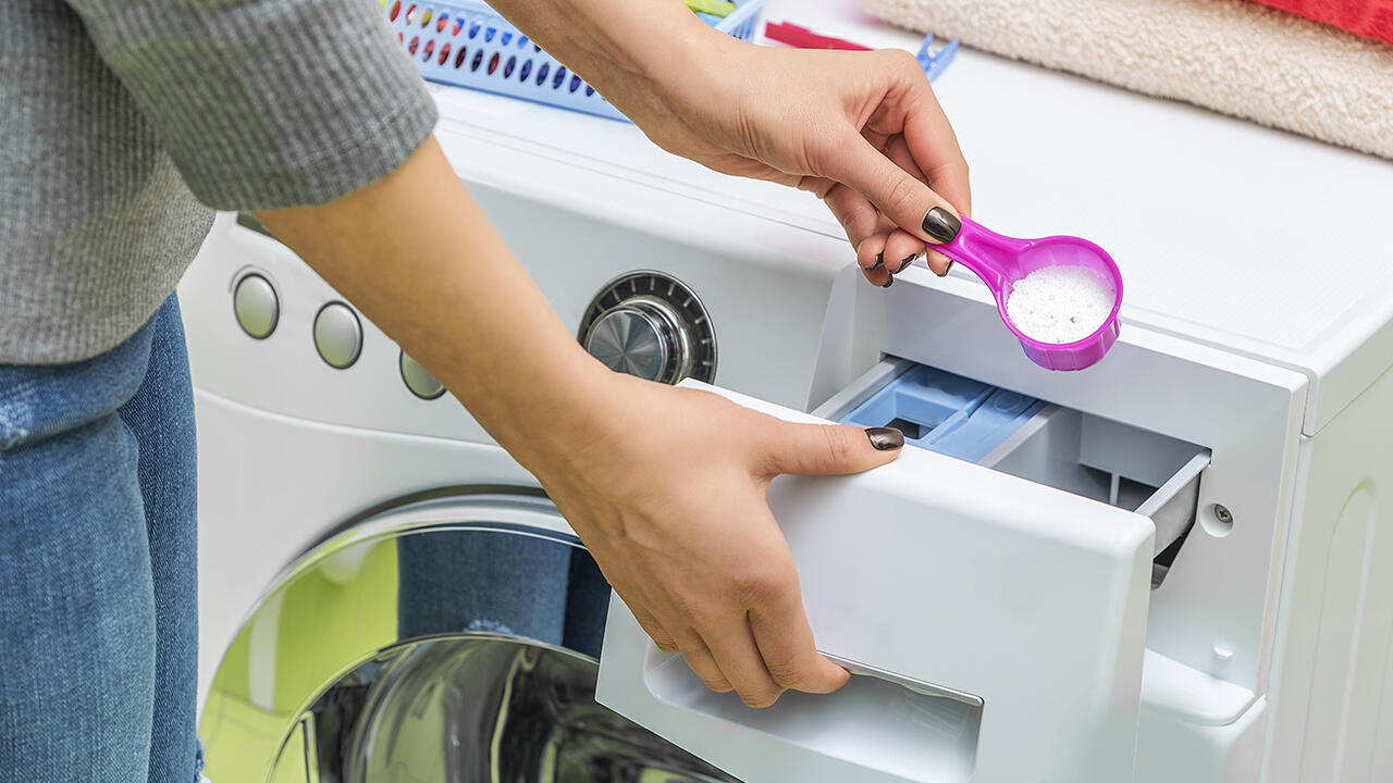 Wir haben 25 Color-Waschmittel in Pulverform getestet. Wir haben 25 Color-Waschmittel in Pulverform getestet.